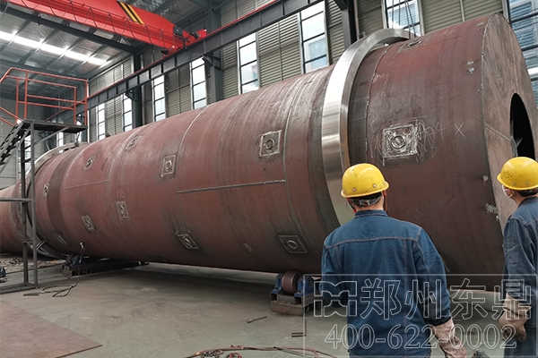 烏茲精礦烘干機(jī)制造車間實(shí)拍現(xiàn)場(chǎng) 烏茲精礦烘干機(jī)制造車間實(shí)拍現(xiàn)場(chǎng)